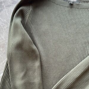 Banana Republic Olive Ribbed Crew Neck Sweater
